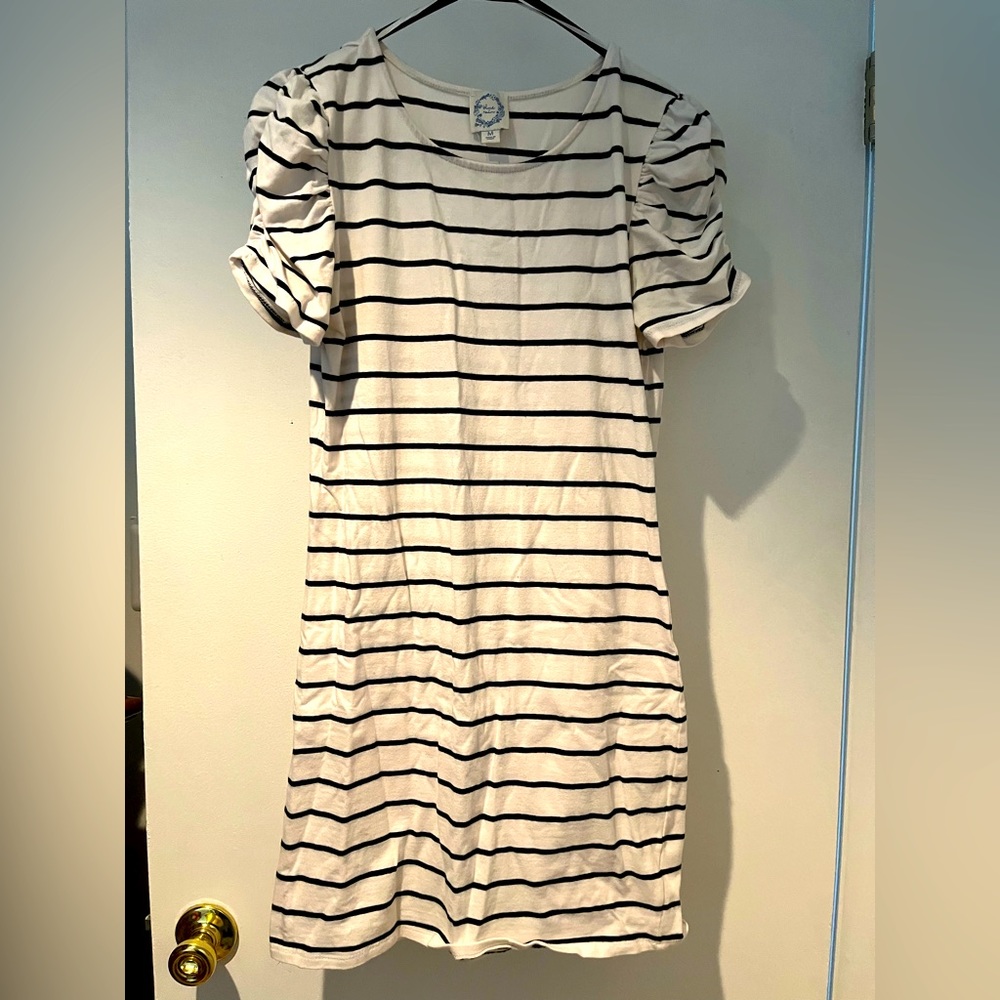 Medium Stretch Black & White Dress